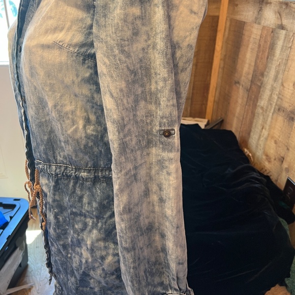 LADIES WOMENS  MED DENIM DRESS OR JACKET LIGHT BLUE BUTTON DOWN FRONT - Picture 3 of 5